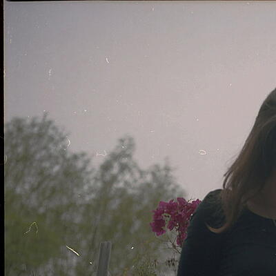 Julia Holter - Dont' Make Me Over / Hello Stranger